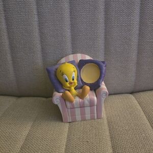 WB Looney Tunes TWEETY secret chair clock *read*